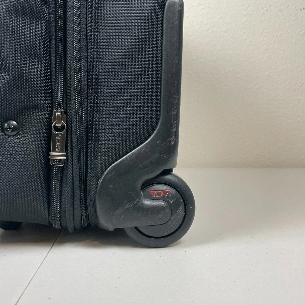TUMI Alpha‎ Wheeled Briefcase 26103D4 Black Nylon Expandable Rolling Laptop Bag